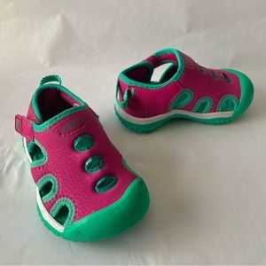 KEEN Stingray Sandal - Toddler size 5 in great condition.